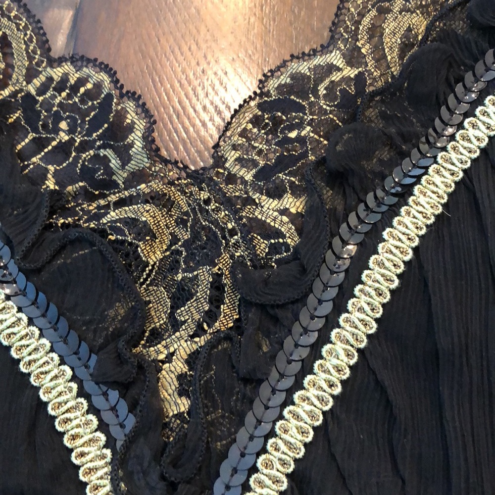 Body Language Tank - Picture 7 of 11